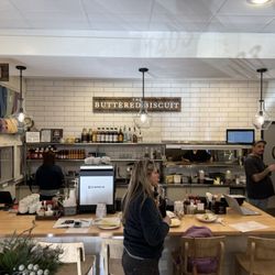 The Buttered Biscuit - Moberly - The restaurant