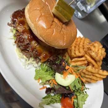 Brody's Restaurant - The Jacob's burger - Barbeque Near Me - Sacramento, California
