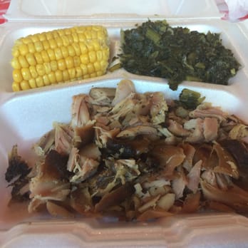 Toms Barbeque - Shredded chicken with corn on the cob and turnip greens - Barbeque Near Me - Memphis, Tennessee