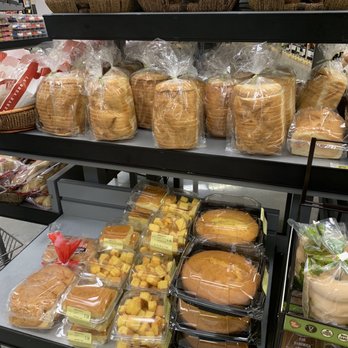 Pavilions - Fresh bread/cornbread selection - Grocery Near Me - Burbank, California Pavilions - Fresh bread/cornbread selection - Grocery Near Me - Burbank, California