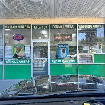 Jiles Cleaners - Jiles Cleaners - Laundry Services Near Me - Kennesaw, Georgia Jiles Cleaners - Jiles Cleaners - Laundry Services Near Me - Kennesaw, Georgia