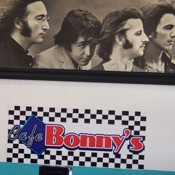 Bonny's Cafe - Inside  Decor - Cafes Near Me - El Paso, Texas