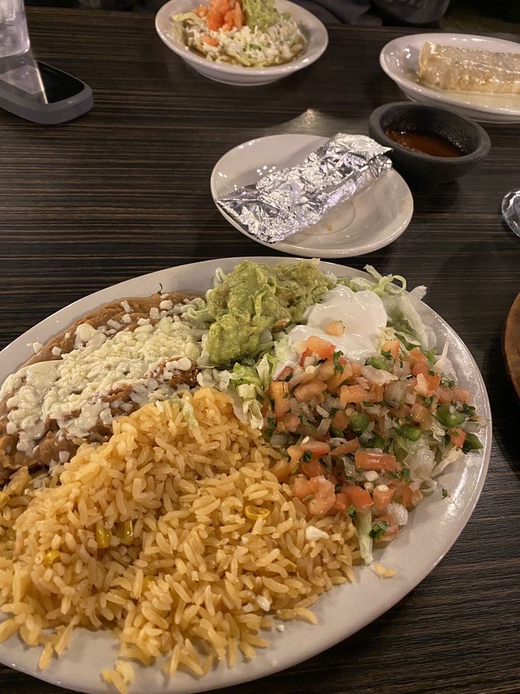 El Molcajete Mexican Grill
