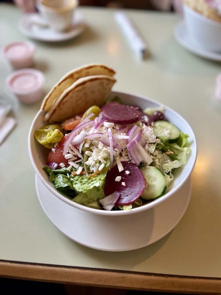 Apovini Grill — Mexican restaurant in Clawson