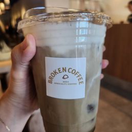 Broken Cream Hojicha Latte Broken Cream Hojicha Latte