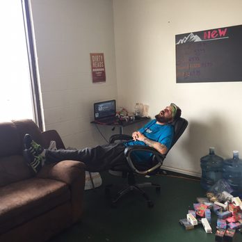 Rocky Mountain Ecigs - The only salesperson and was sleeping. Lame. - Vape Shops Near Me - Lakewood, Colorado Rocky Mountain Ecigs - The only salesperson and was sleeping. Lame. - Vape Shops Near Me - Lakewood, Colorado