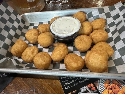 Dalton's Sports Grill by null