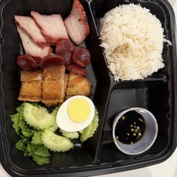 Mun Gai Thai Street Food - Mix proteins
