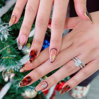 Piggy Nails - Nail Salons Near Me - Canoga Park, California Piggy Nails - Nail Salons Near Me - Canoga Park, California
