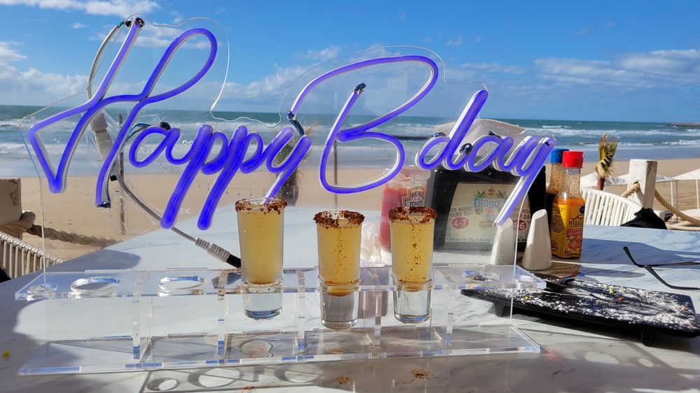 DIEGOS TIKI BAR Updated October 2024 79 Photos & 34 Reviews Blvd