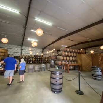 Ficklin Vineyards - The tasting room - Wineries Near Me - Madera, California