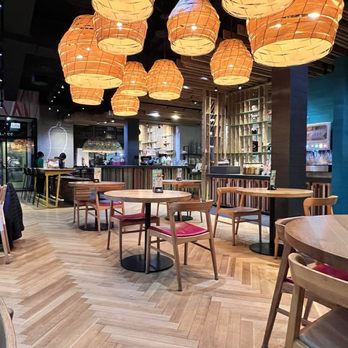 Nando's Peri-Peri - Insiide is beautiful - Chicken Shop Near Me - Chicago, Illinois Nando's Peri-Peri - Insiide is beautiful - Chicken Shop Near Me - Chicago, Illinois