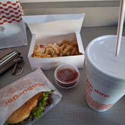 Hip Burger - Original cheeseburger with garlic parm fries
