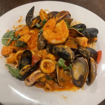 Aurora Sausalito - Linguine seafood 5/5 - Italian Near Me - Sausalito, California Aurora Sausalito - Linguine seafood 5/5 - Italian Near Me - Sausalito, California