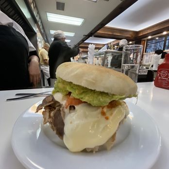 Fuente Alemana - Lomito italiano - Sandwiches Near Me - Santiago, RM