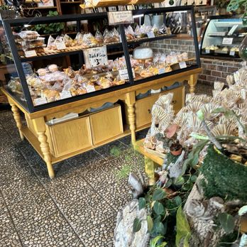Picasso Moments Bakery - Bakeries Near Me - Orlando, Florida