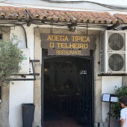 O Telheiro - Front door