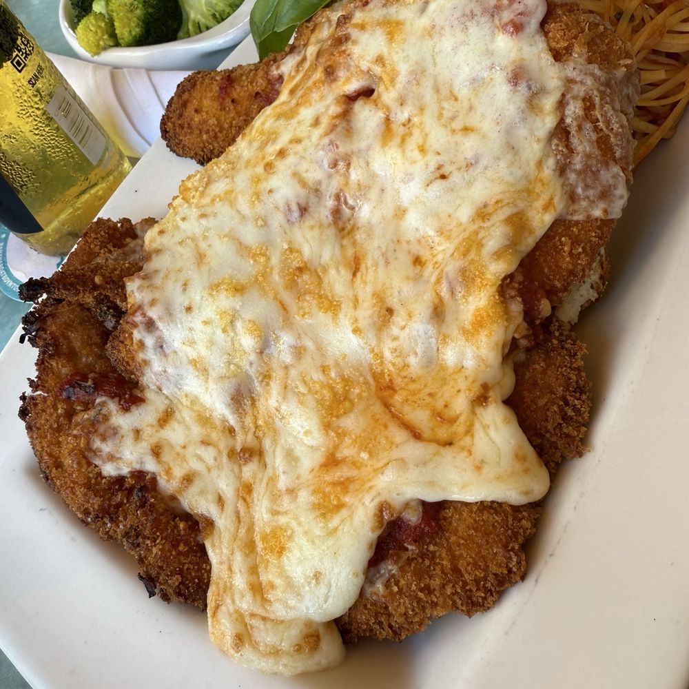 Banana Boat - Chicken Parmesan - Lounges Near Me - Boynton Beach, Florida