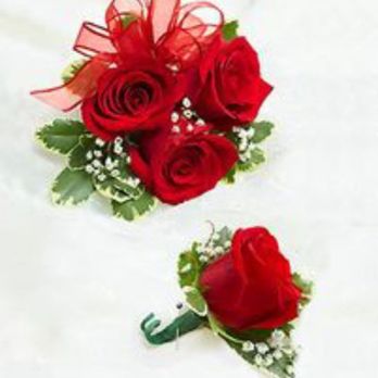 That Flower Shop LTD. - Graduation / prom  / weddings.  Traditional, sharp & classic - Florists Near Me - Chilliwack, British Columbia