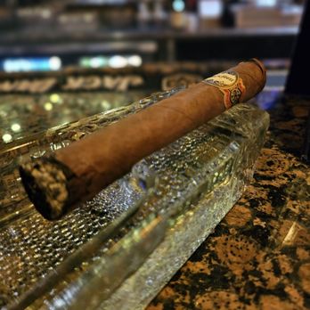 La Casa Cigars & Lounge - Bars Near Me - Las Vegas, Nevada La Casa Cigars & Lounge - Bars Near Me - Las Vegas, Nevada
