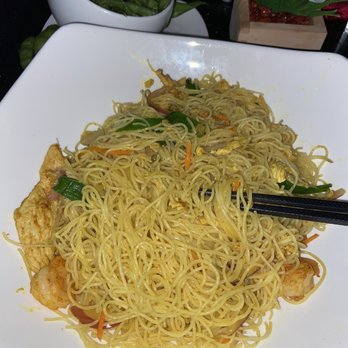 Grace's Mandarin - Singapore Rice Noodle - Asian Fusion Near Me - Oxon Hill, Maryland Grace's Mandarin - Singapore Rice Noodle - Asian Fusion Near Me - Oxon Hill, Maryland