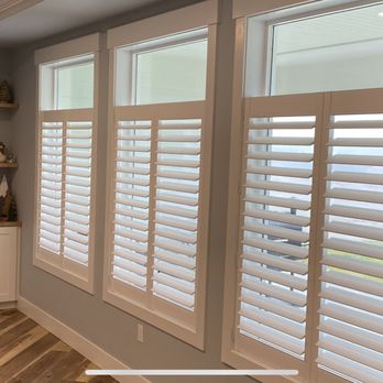 Blind Ambitions - Shutters that do not extend to the top are called "Cafe'"
And can make quite an impact. - Shades & Blinds Near Me - Pasco, Washington