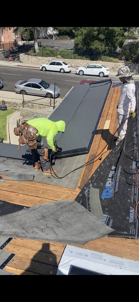 Slide of Avant Roofing