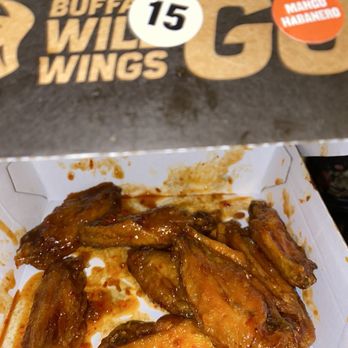 Buffalo Wild Wings - American Near Me - Crystal, Minnesota