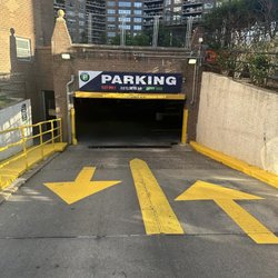 Centerpark Parker Towers Garage