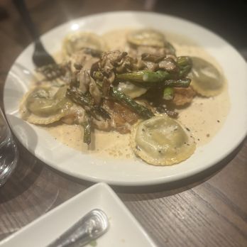 Burtons Grill & Bar - Chicken & Wild Mushroom Ravioli - New American Near Me - Charlotte, North Carolina