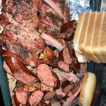 Hard Eight BBQ - Barbeque Near Me - Roanoke, Texas