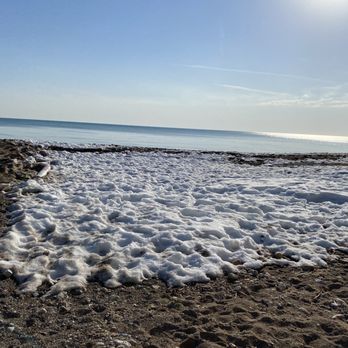 Maple Street Beach House - Snow beach - Parks Near Me - Winnetka, Illinois