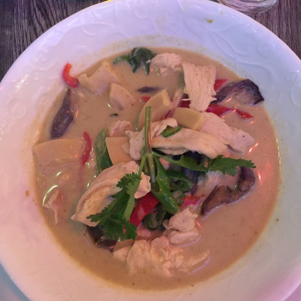 Living Thai - Green Curry (din.) with chicken - Thai Near Me - New York, New York Living Thai - Green Curry (din.) with chicken - Thai Near Me - New York, New York