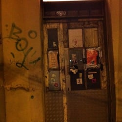 Cafe Stadtbahn - Don't be scared to enter!