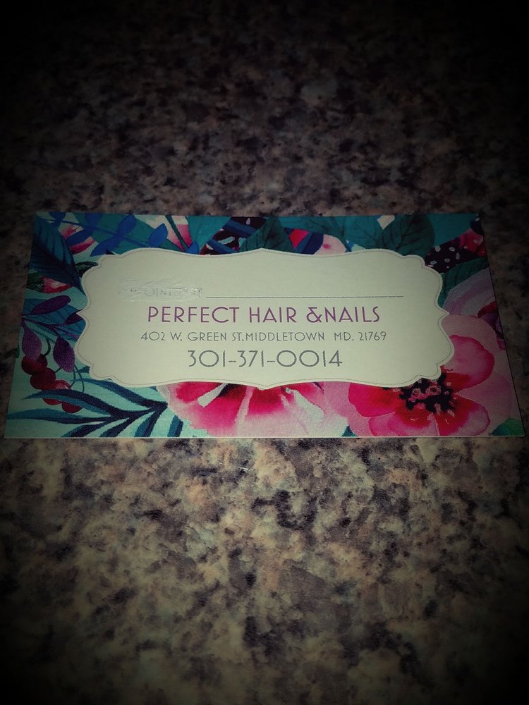 Perfect Hair & Nails Logo