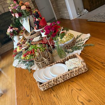 Graze Bee Charcuterie - Caterers Near Me