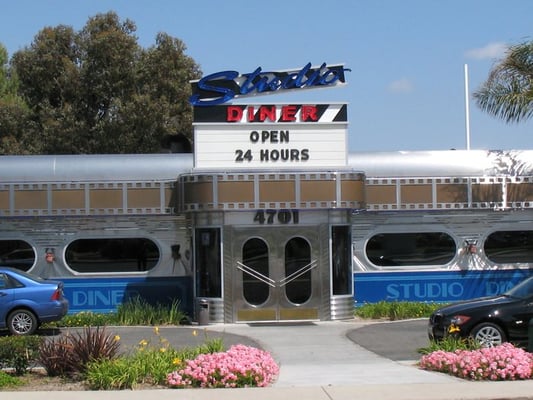 Studio Diner by null