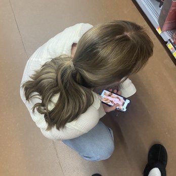 Mint - Tell me this isn't streaky :/ - Hair Salons Near Me - Greenville, South Carolina