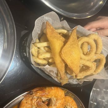 Feasty crab - Crab Rangoon, calamari, French fries - Seafood Near Me - Derwood, Maryland Feasty crab - Crab Rangoon, calamari, French fries - Seafood Near Me - Derwood, Maryland