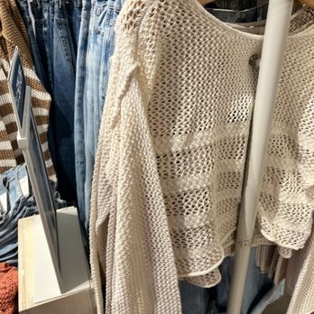 American Eagle Outfitters - Women's Clothing Near Me - New York, New York American Eagle Outfitters - Women's Clothing Near Me - New York, New York