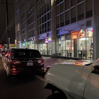 LA Chef’s Kitchen - a busy city street at night - Food Court Near Me - Los Angeles, California