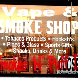 Smokes N' Puff - Front of Store