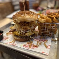 Downtown Flavortown - Bacon Macaroni BBQ Burger