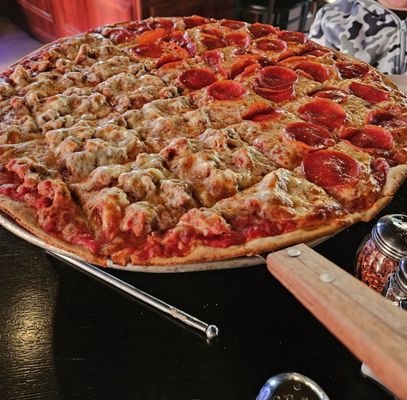 JL's Pizza and Sports Bar by null