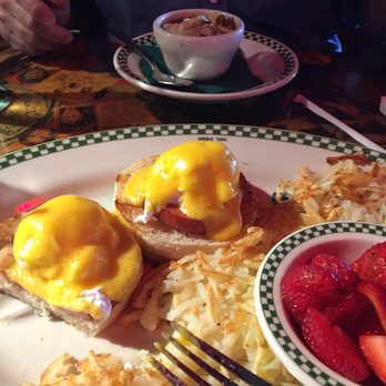 Barney's Beanery - Breakfast & Brunch Near Me - Santa Monica, California Barney's Beanery - Breakfast & Brunch Near Me - Santa Monica, California