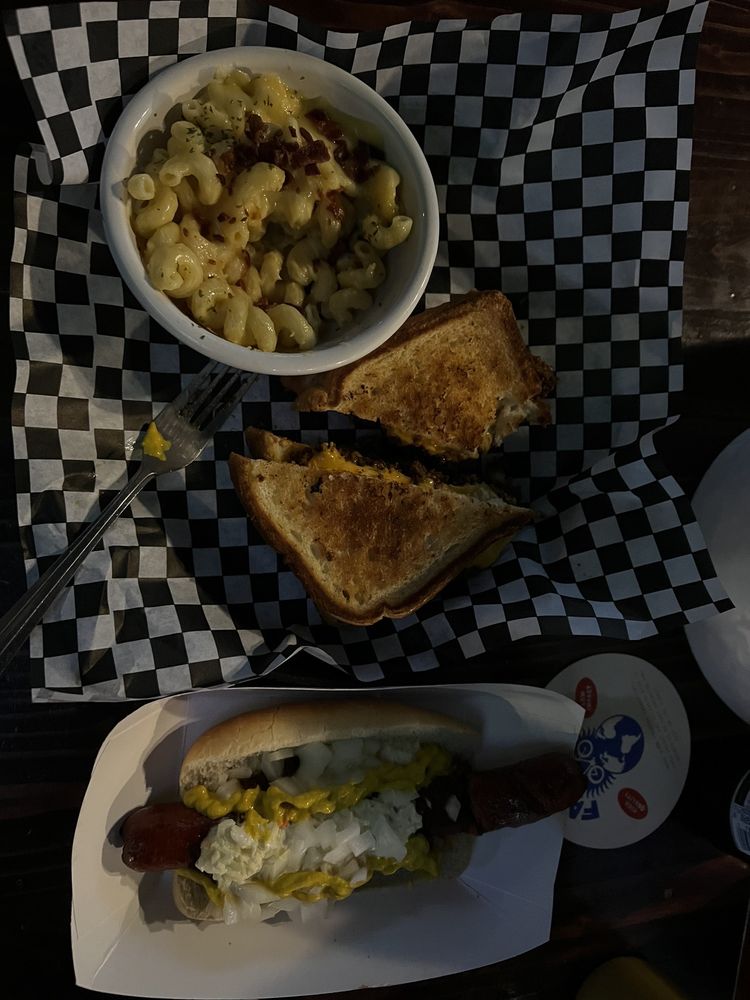 Sugrue's Pub & Eatery