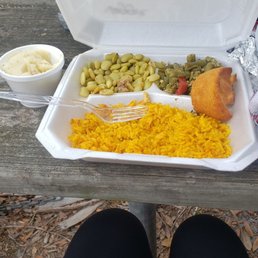 My vegetarian platter & yes all the meals come with a mini corn muffin. My vegetarian platter & yes all the meals come with a mini corn muffin.
