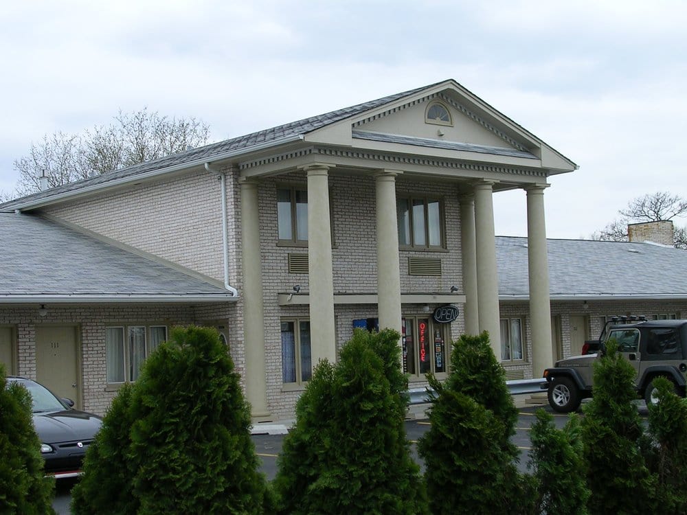 DLUX BUDGET INN Updated August 2024 13 Reviews 12241 Archer Ave