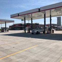 QuikTrip - Plenty of pumps WITH diesel