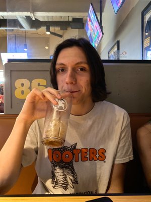 Hooters by null